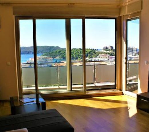 Vladislav Lux apartment