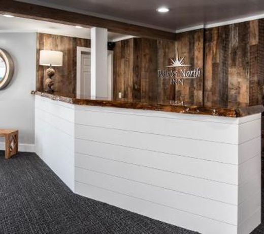205 Pointes North Inn