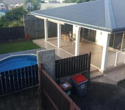 "Hanikea" Quiet & Pool Home