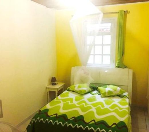 House with 2 bedrooms in Le Francois with furnished garden and WiFi 10 km from the beach