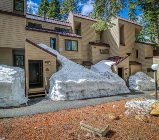 2 Bed 2 Bath Apartment in Carnelian Bay