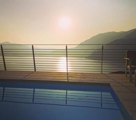 Luxury Como Lake Apartment