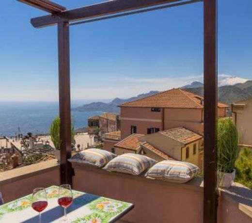Terrazza Durazzesca - Il Belvedere sul Golfo