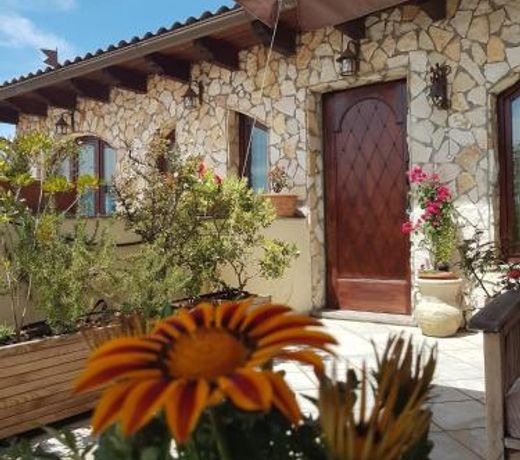 Vela Club House