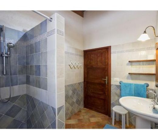Villa Porticciolo in Alghero with large garden for 6 guests