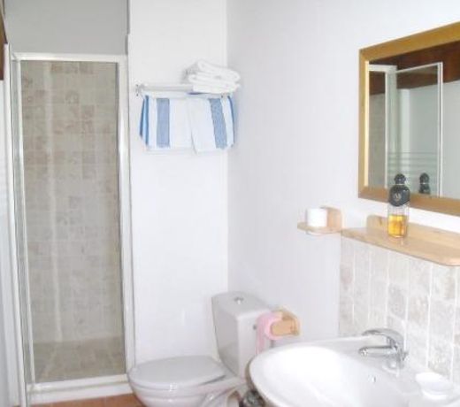 Maison de 2 chambres avec piscine partagee jardin clos et wifi a Monteux