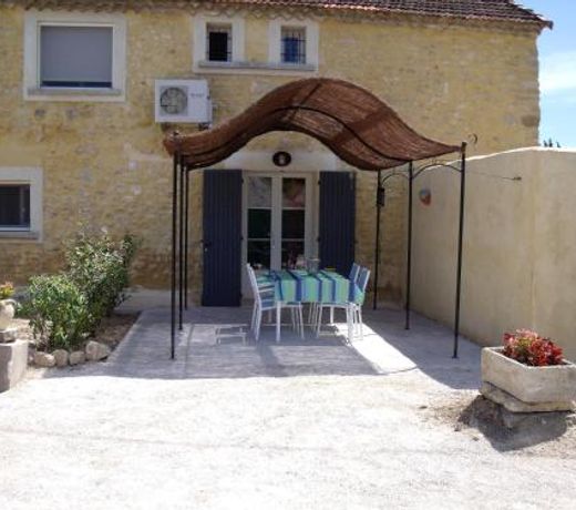 Maison de 2 chambres avec piscine partagee jardin clos et wifi a Monteux