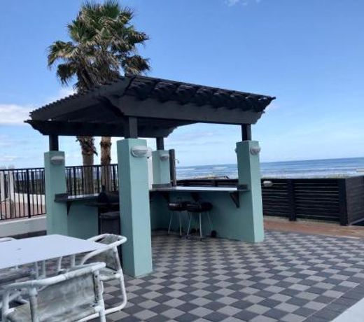 5 BEDROOM BEACHFRONT CONDO - 4th Floor