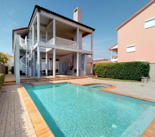 Las Villas Beach Front Home
