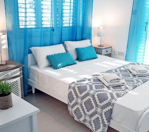 Nissini Nero, 3 bedroom villa with private pool, 5 min to the beach