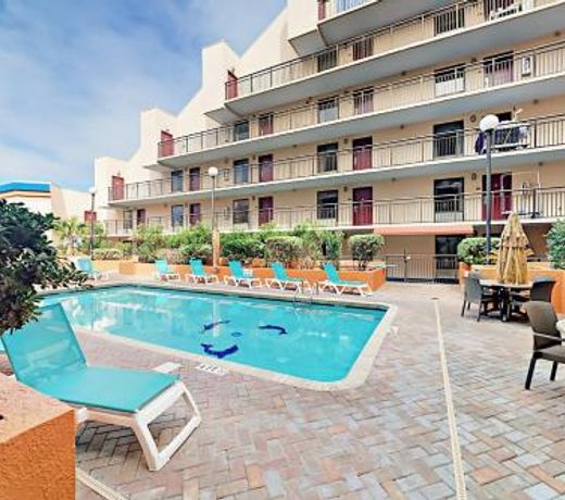 Direct Oceanfront Suite with Beautiful Decor and Accents Monterey Bay 1119 Sleeps 8 Guests