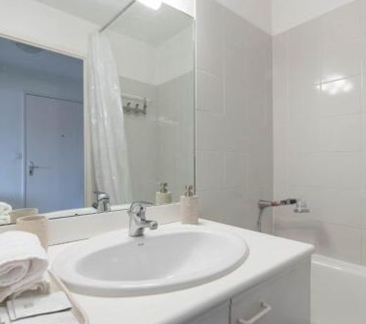 Duplex coquet avec PARKING proche centre-ville de Lyon