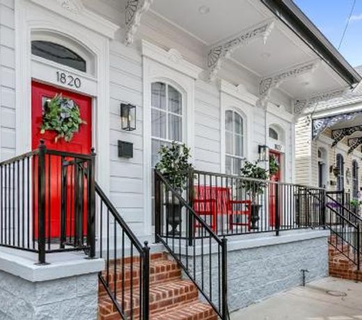 Urban Retreat Near French Quarter