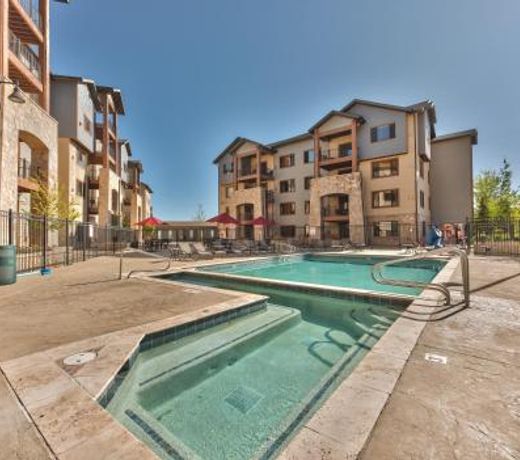 Silverado Lodge Two Queen Hotel Room by Canyons Village Rentals