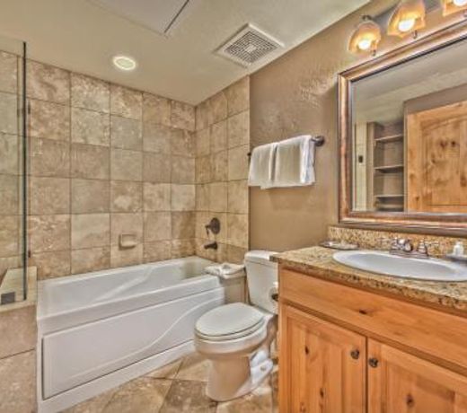 Silverado large 3 bedroom loft by Canyons Village Rentals