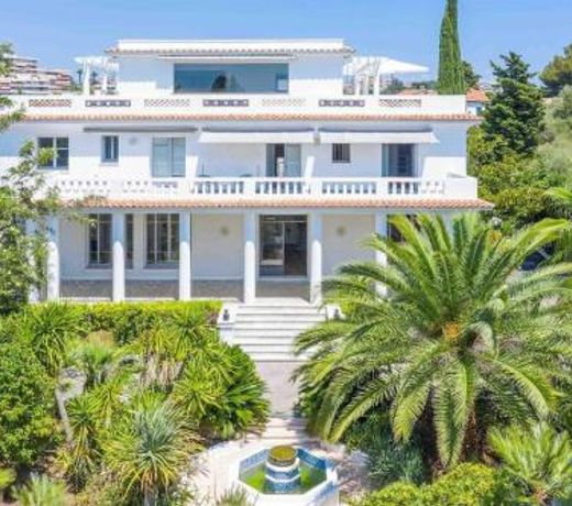The Gatsby Mansion