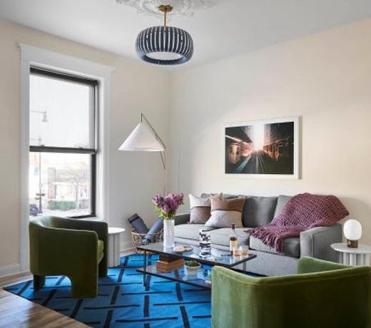 Brand New Large Queen Suite w Sleeper Sofa in East Lincoln Park