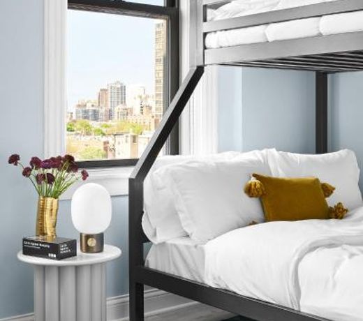 Master Suite and Bunk Beds w Two Bathrooms and Full Kitchen, TV, Sonos, Lincoln Park