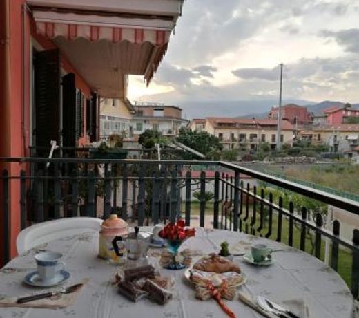Relax House
