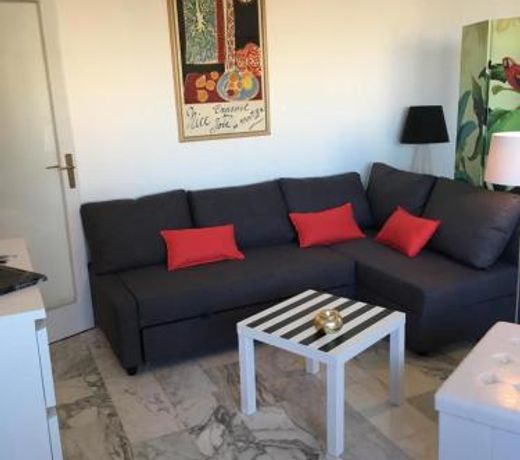 Cannes President Vue Mer