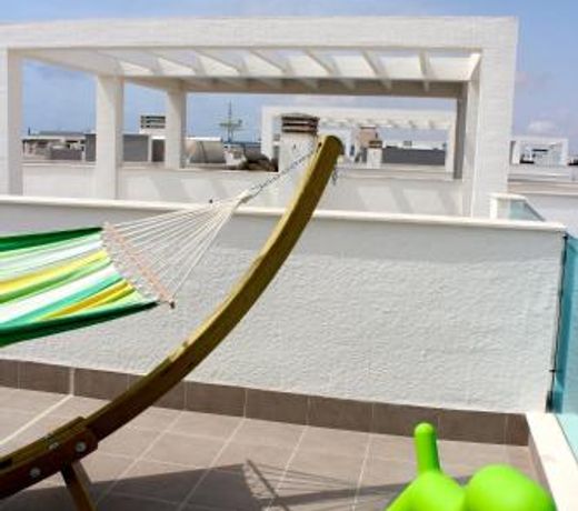 PENTHOUSE OASIS BEACH