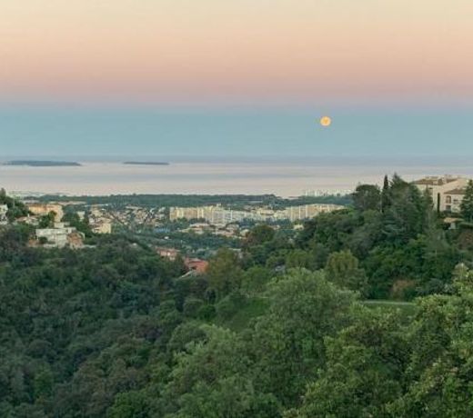 Independant Appartment - Beautiful Sea View and peaceful - Near Cannes