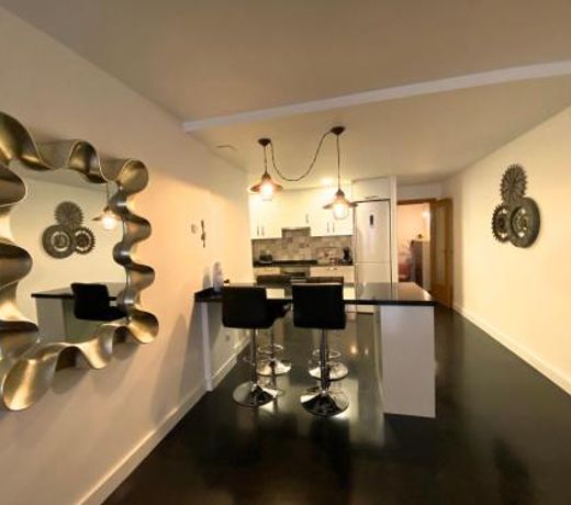 Callaueta, Centro comercial