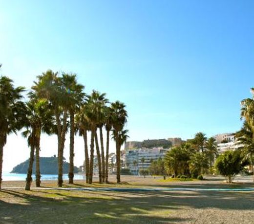 Central Almunecar, Beach Playa 125 metres, by Old Town
