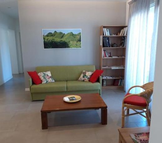 Carlotta home