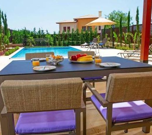 Villa in Kouklia Sleeps 4 includes Swimming pool Air Con and WiFi 9