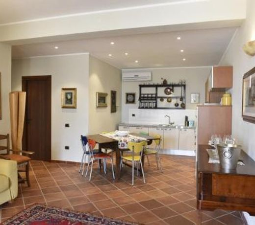 wine apartment le sedici