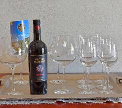 wine apartment le sedici