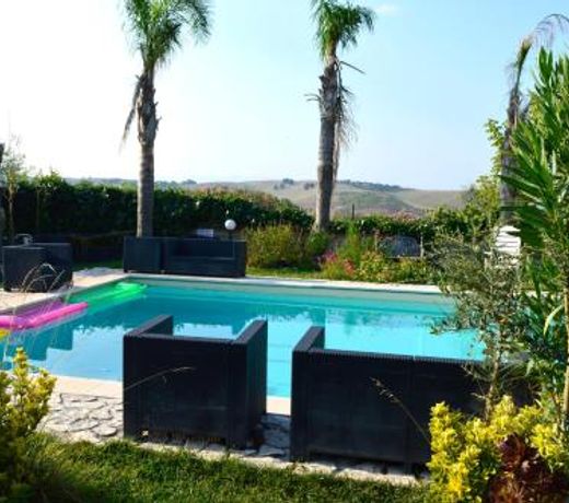 Villaggio Naif Girasole