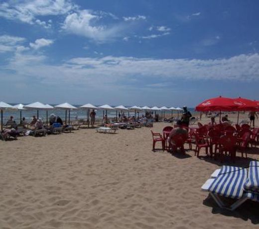 Beachview seafront apartment
