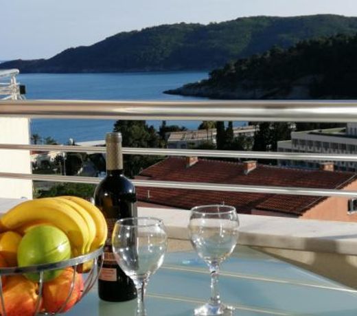 Becici Apartment