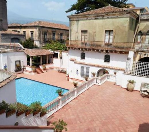 Don Camillo Suites