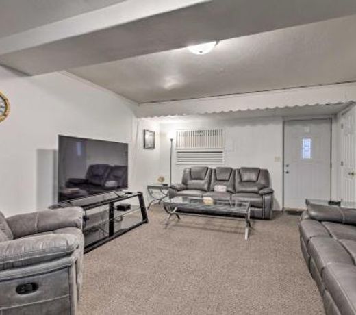 Cozy and Convenient Tomahawk Apt - Boat and Ski!