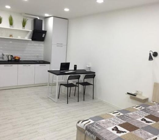 Cozy apartment at the center 2