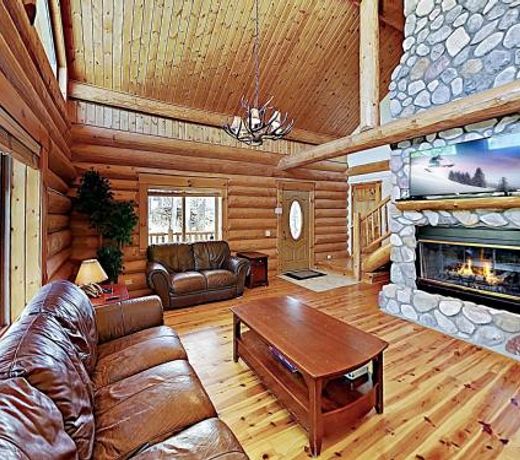 New Listing! Charming Woodland Cabin, Near Hiking Cabin