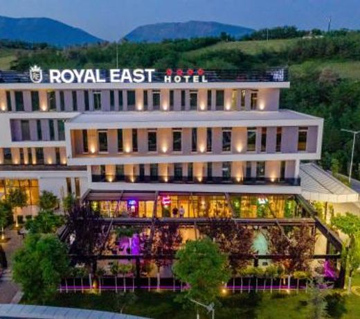 Royal East Resort