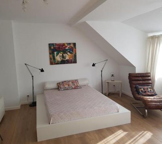 MAISON DES FLEURS