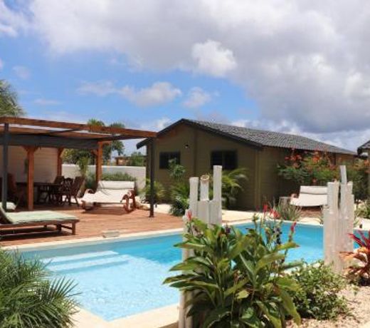 Woodz Bonaire