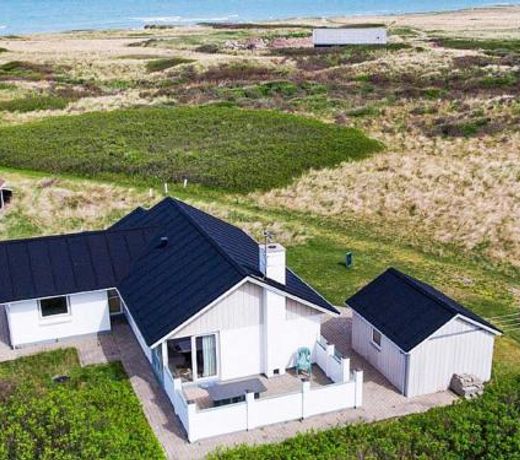 8 person holiday home in Hj rring