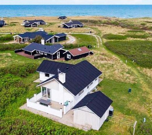 8 person holiday home in Hj rring