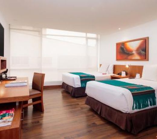 9D Hotel