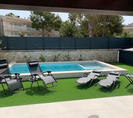 Amazing house close to the beach