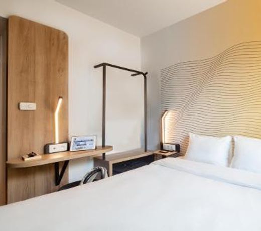 B&B HOTEL Reims Croix Blandin