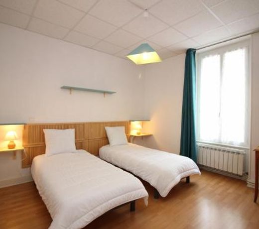 Appartement La Bourboule, 4 pièces, 6 personnes - FR-1-608-39