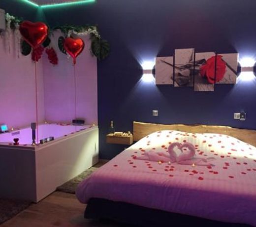 L EDEN et sa love room avec balneotherapie