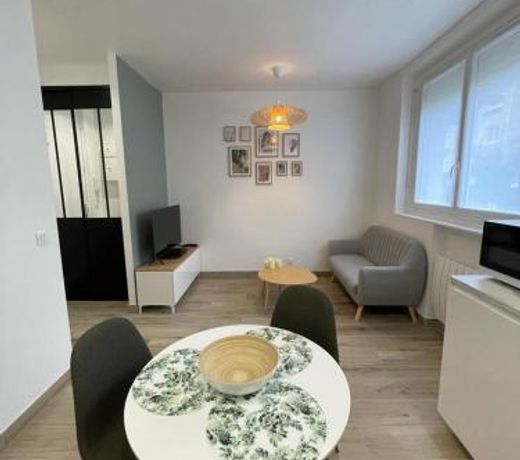 Appartement cosy proche RER et centre ville